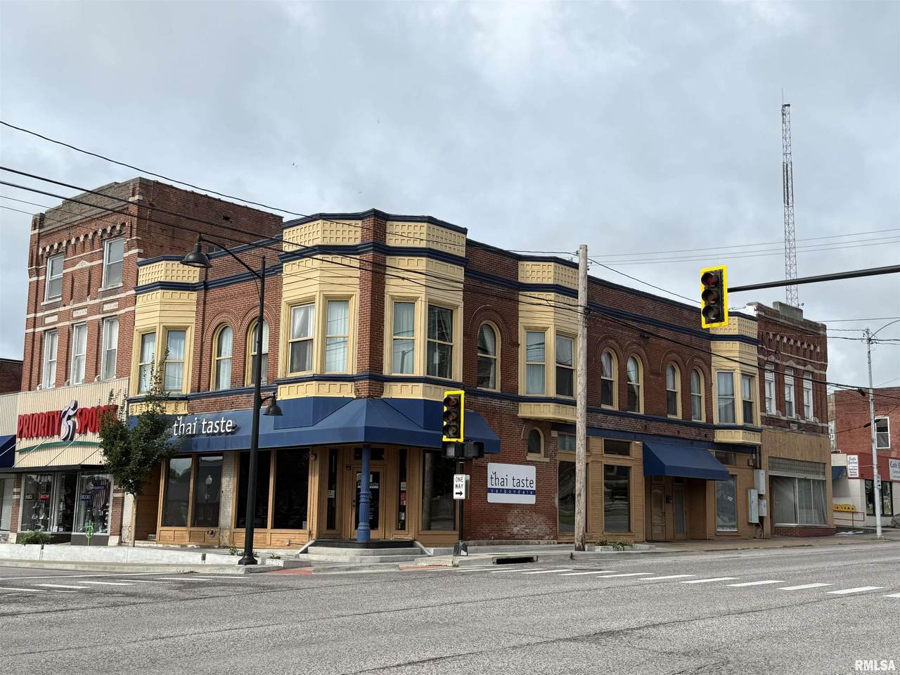 100 Illinois Avenue - Photo 1
