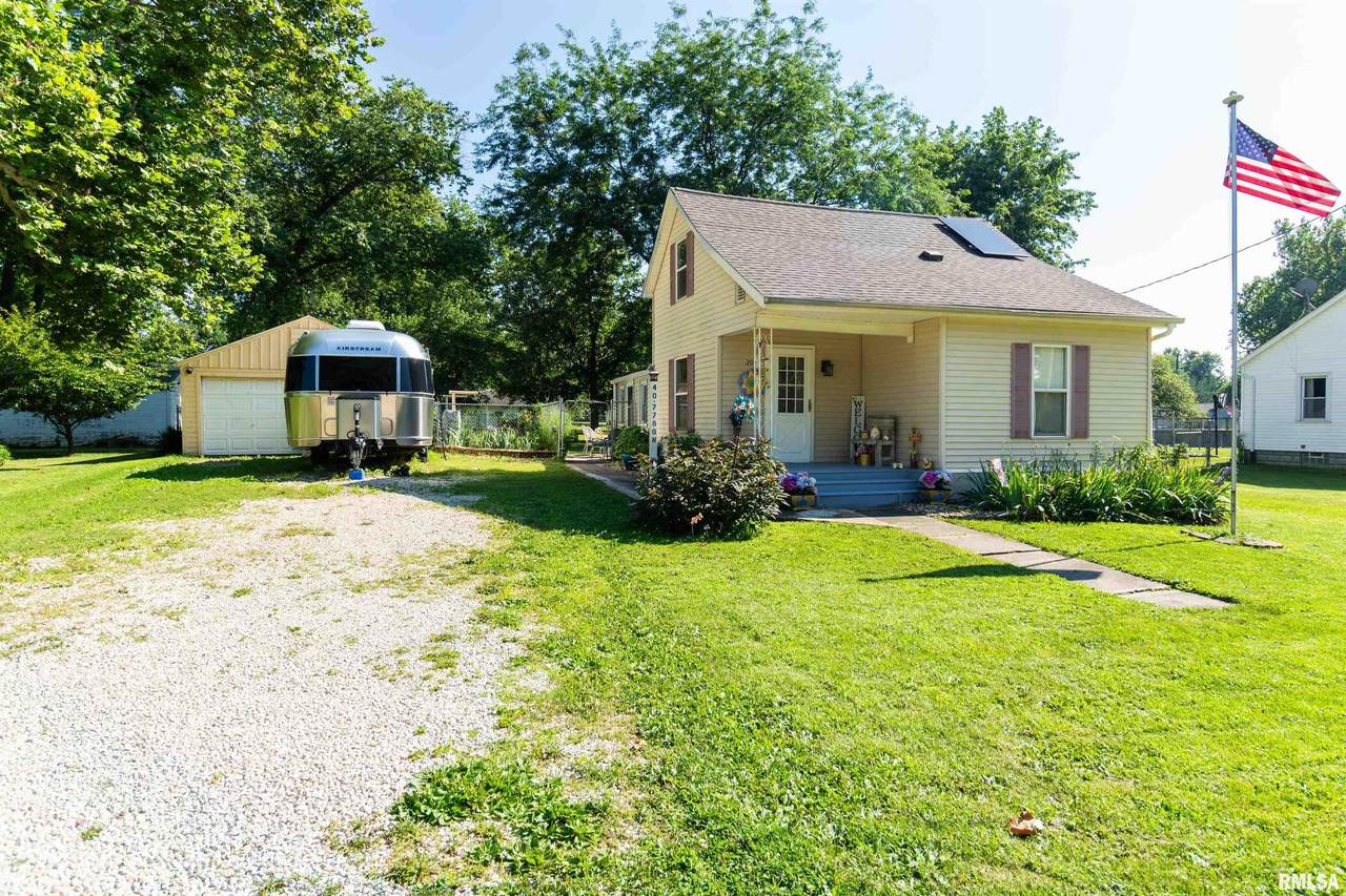 204 Ames Street - Photo 1