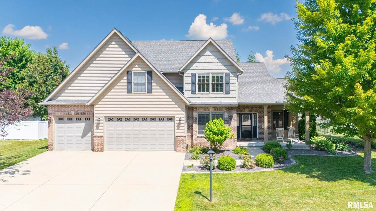 1719 Sycamore - Photo 1