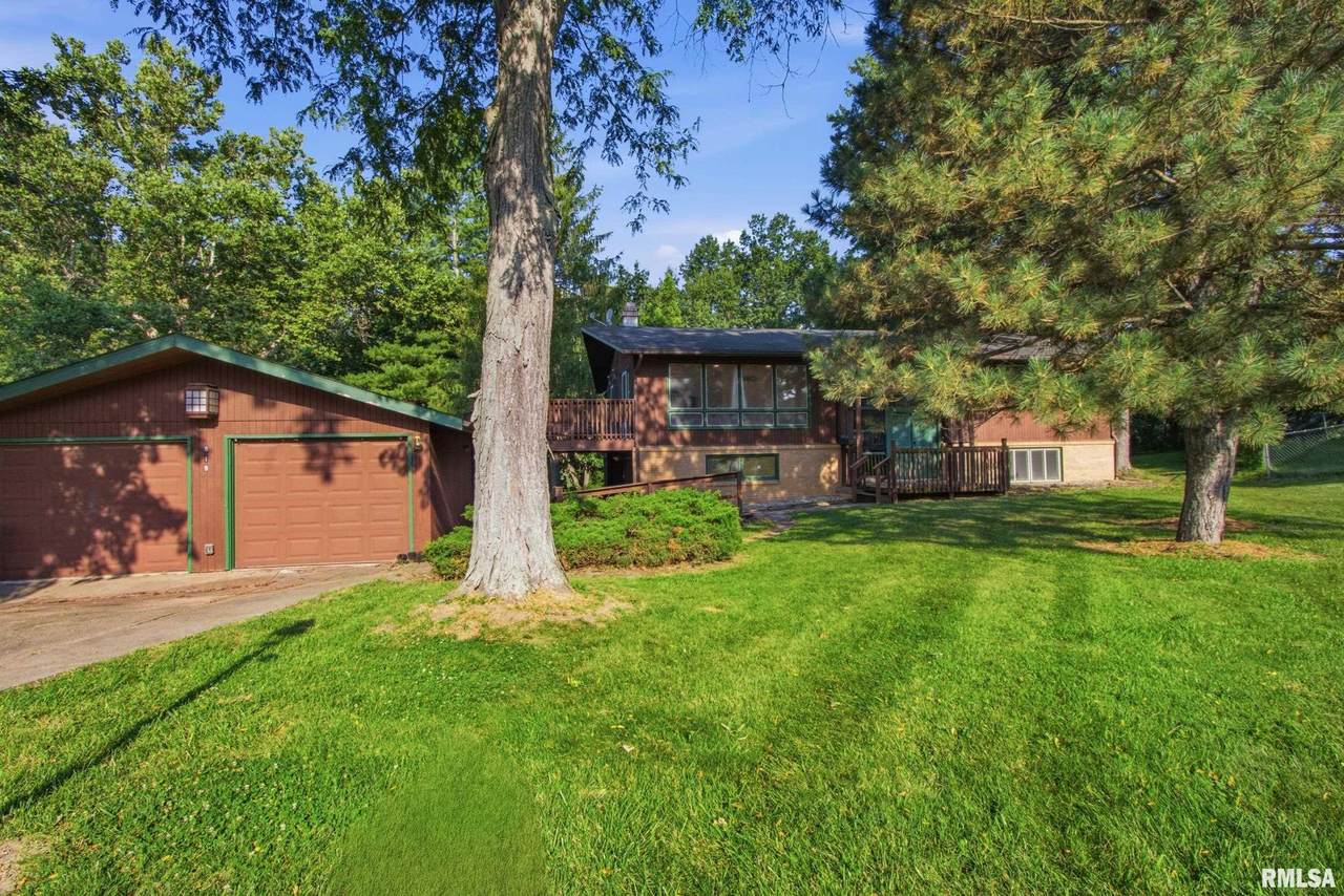 819 Glenoak Drive - Photo 1