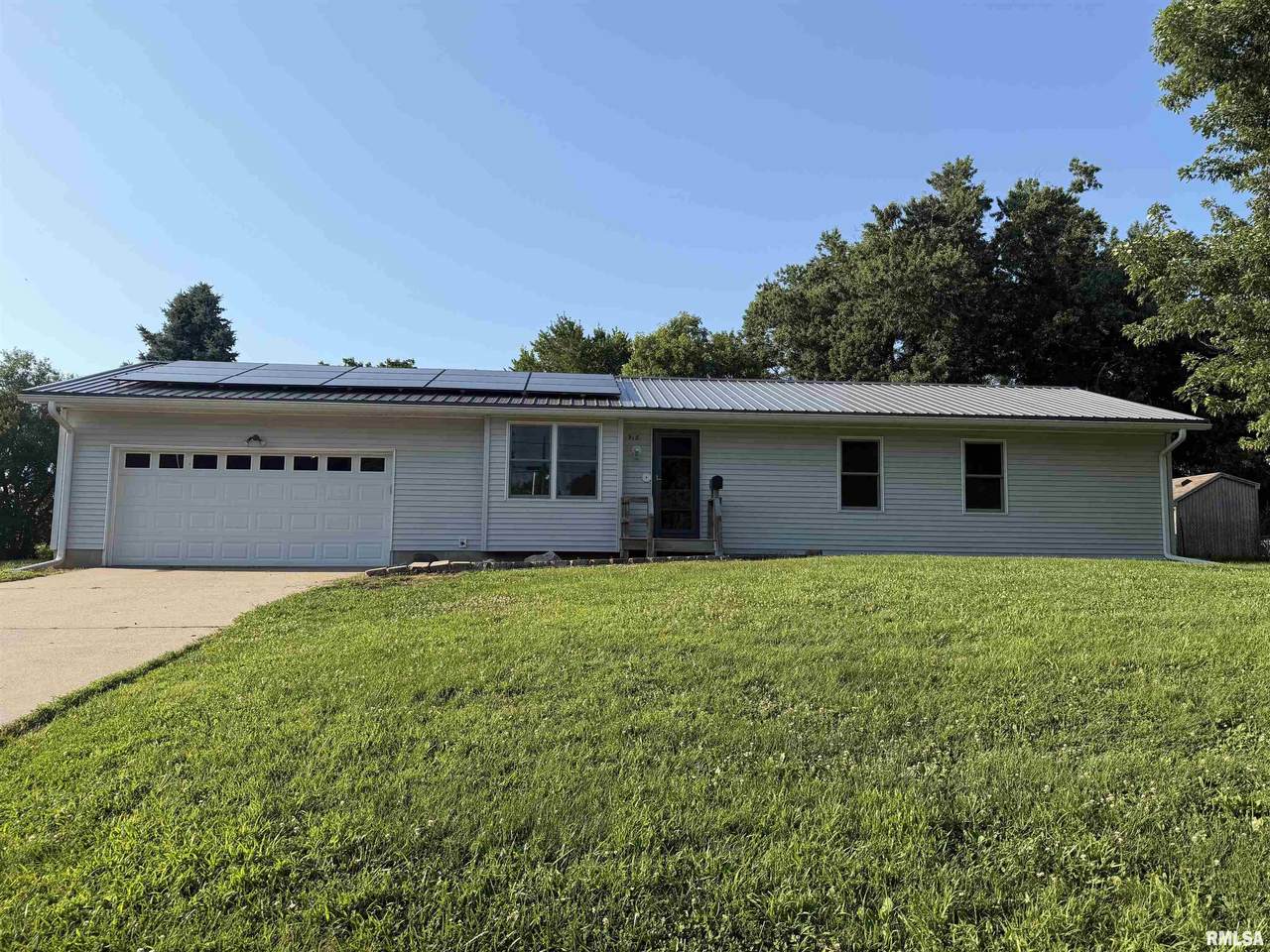 918 Oak Street - Photo 1