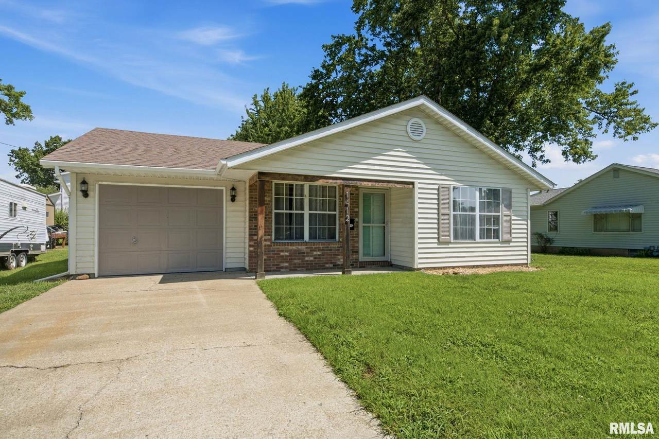 1412 Walnut Street - Photo 1