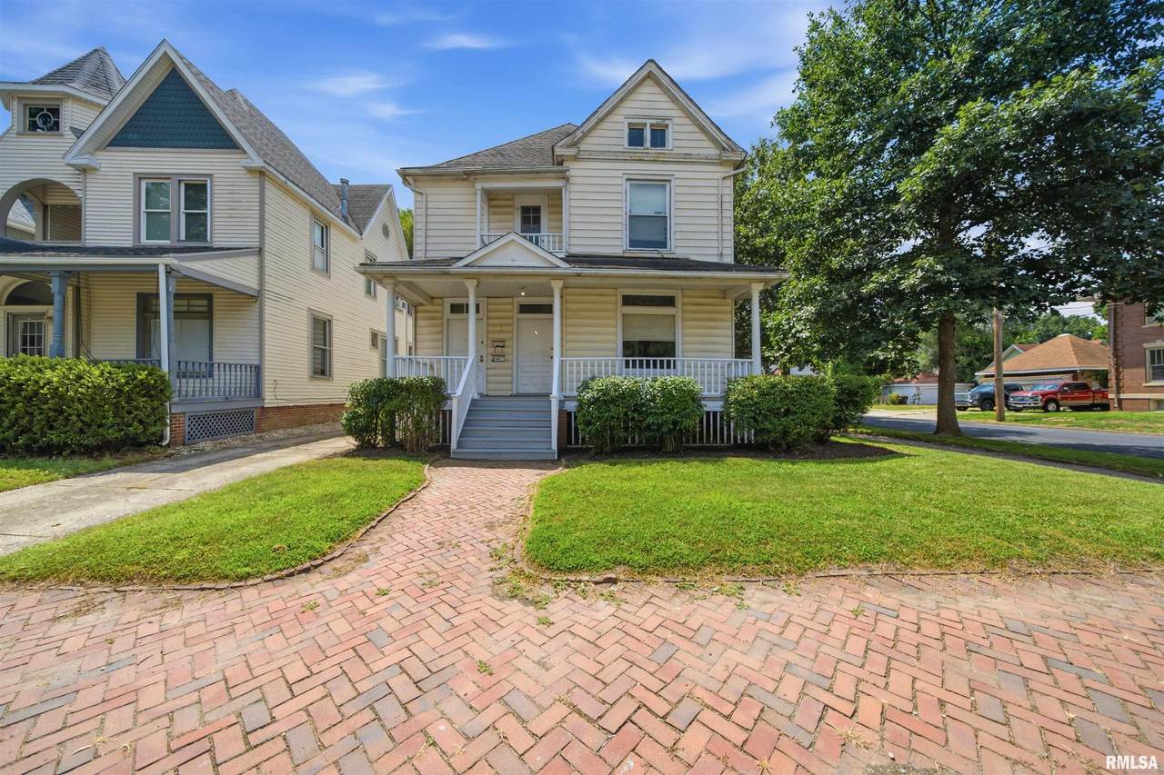 1420 Barker Avenue - Photo 1