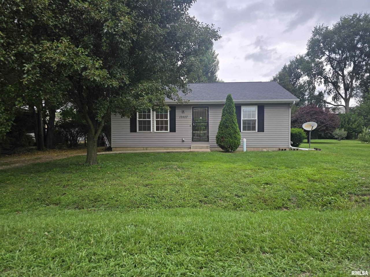 12827 Center Street - Photo 1