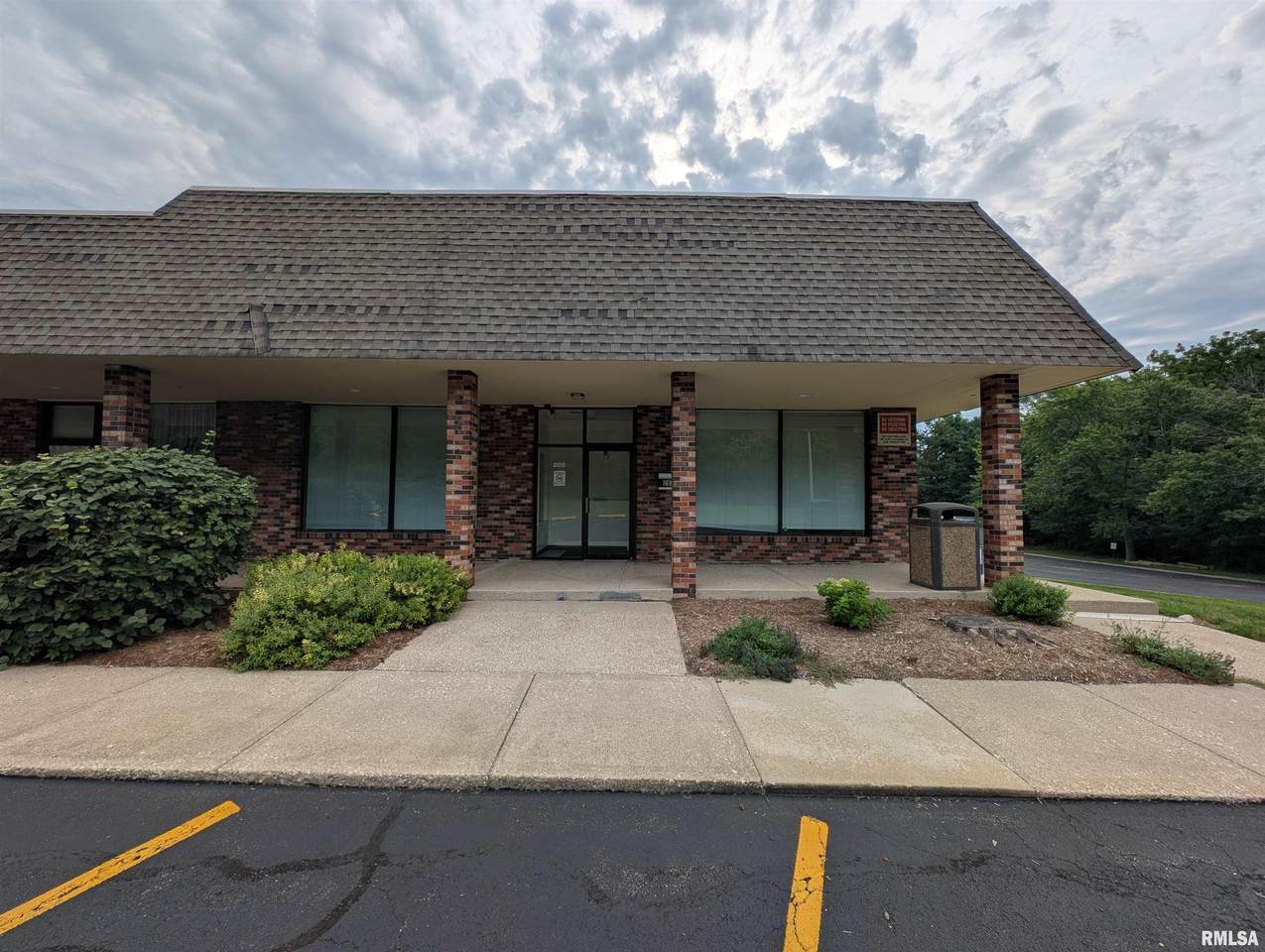 7501 University Street - Photo 1