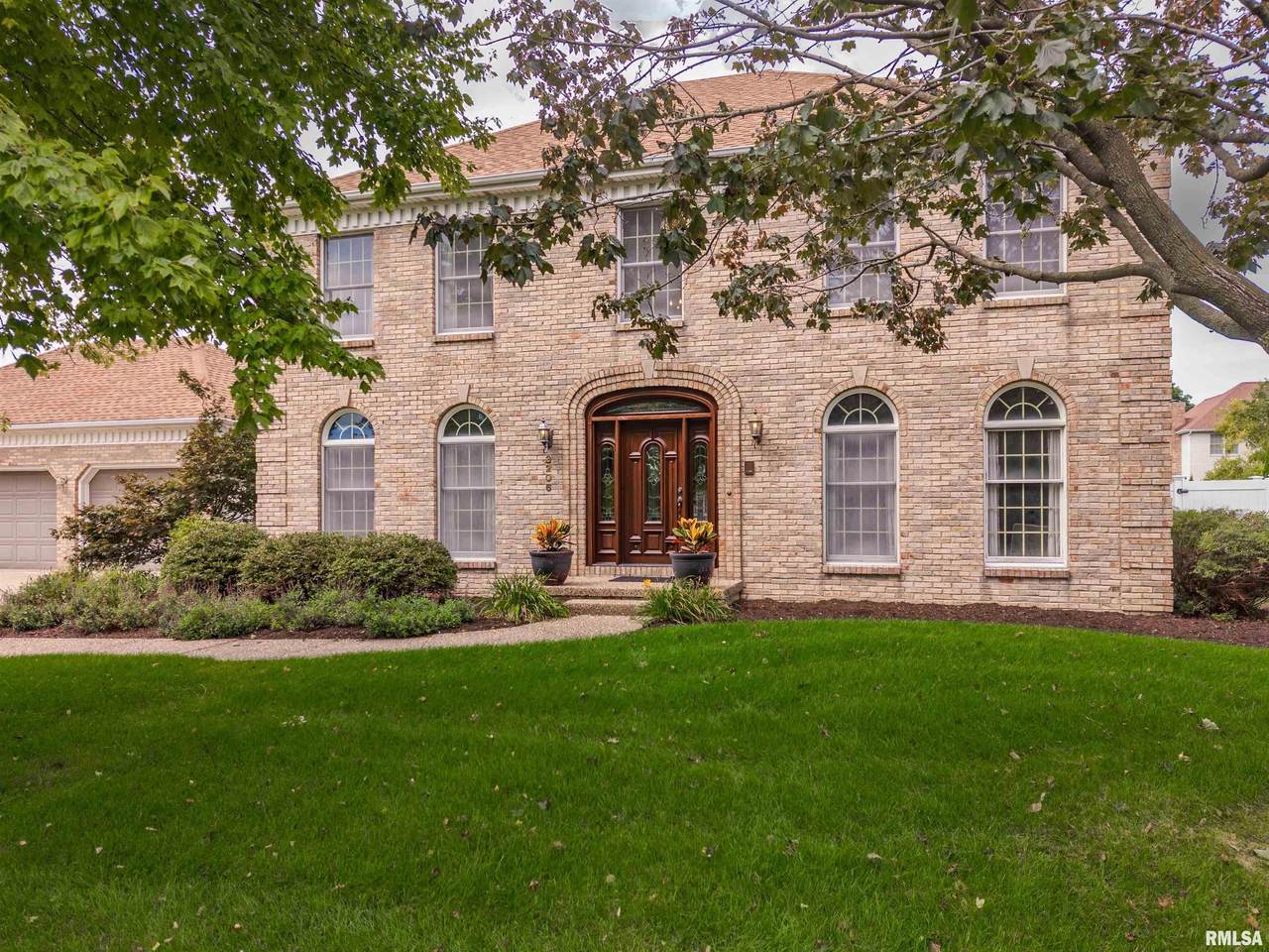 3206 Leafy Lane - Photo 1