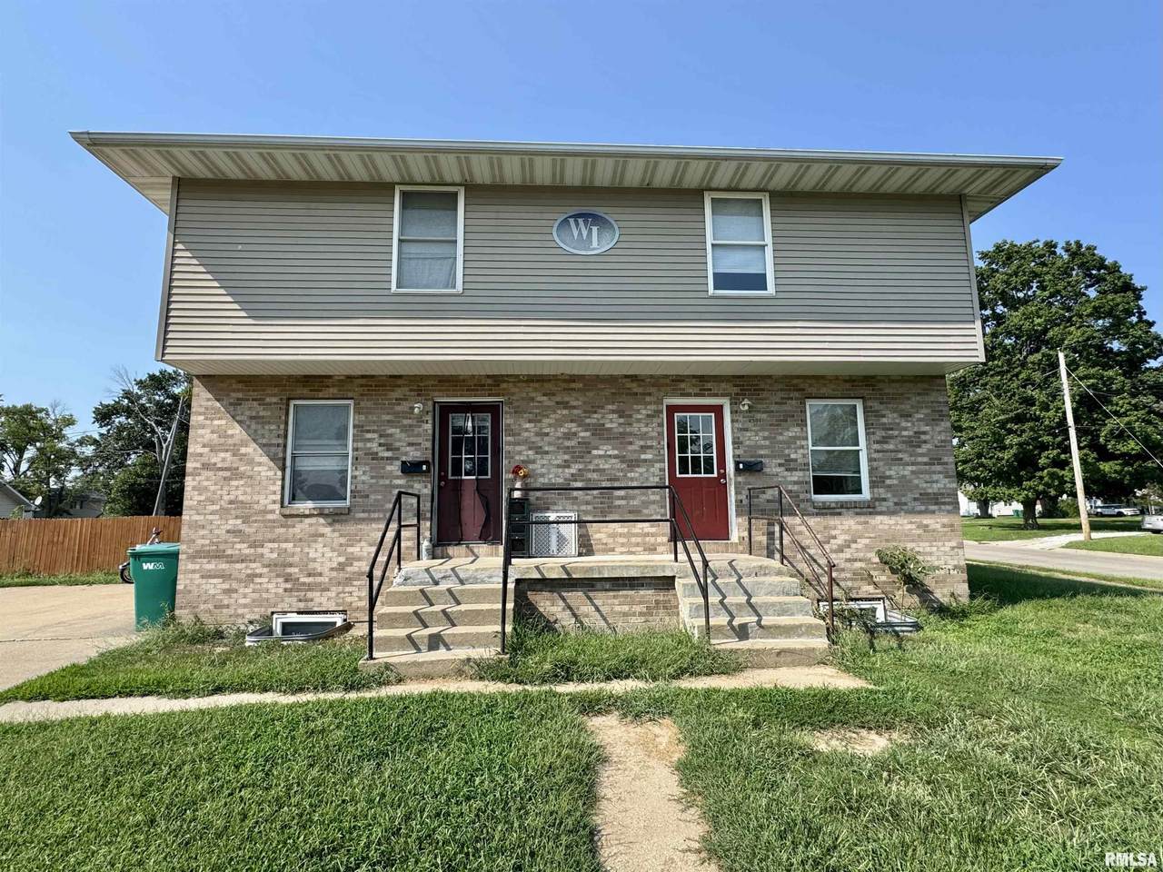 602 Charles Street - Photo 1