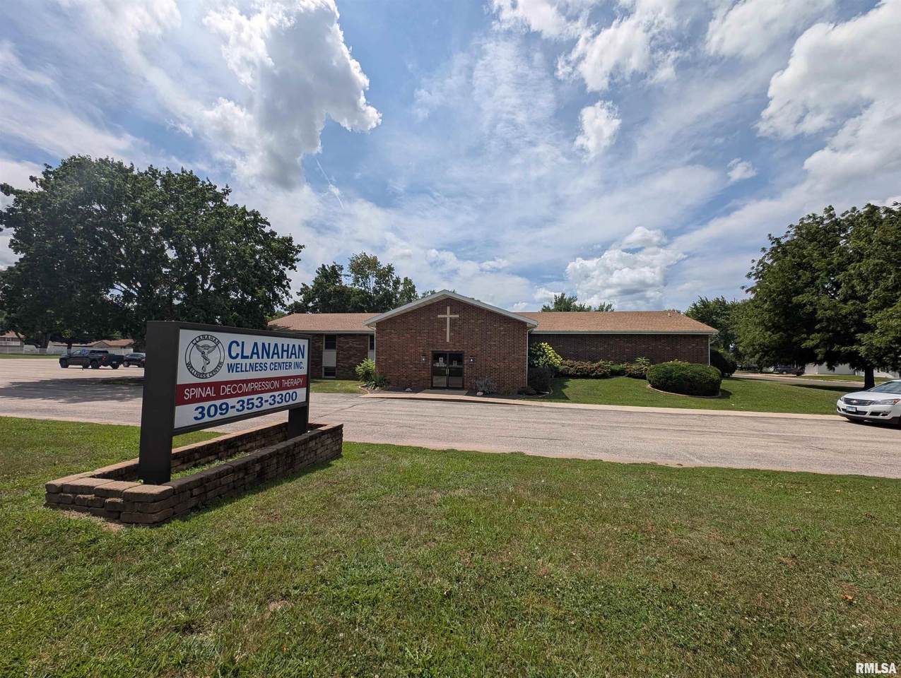 2221 Parkway Drive - Photo 1