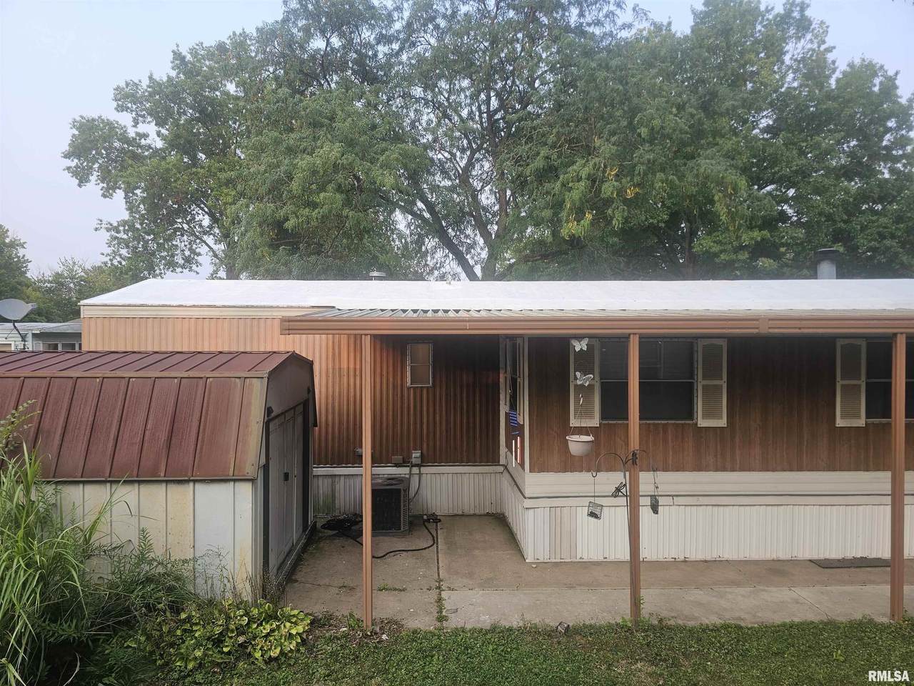111 Hickory Drive - Photo 1