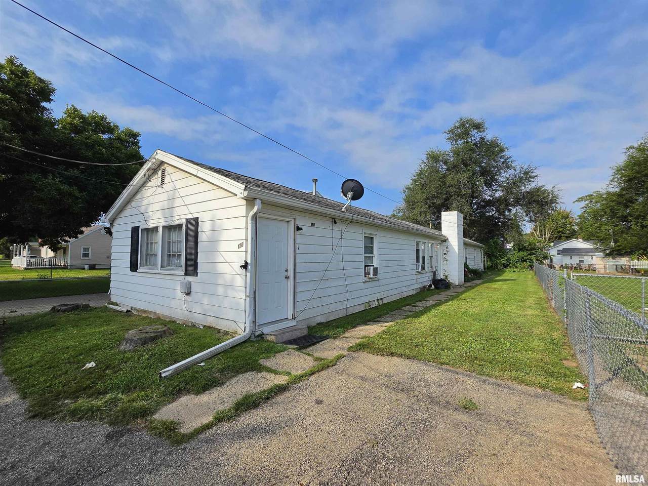 120 Linden Street - Photo 1
