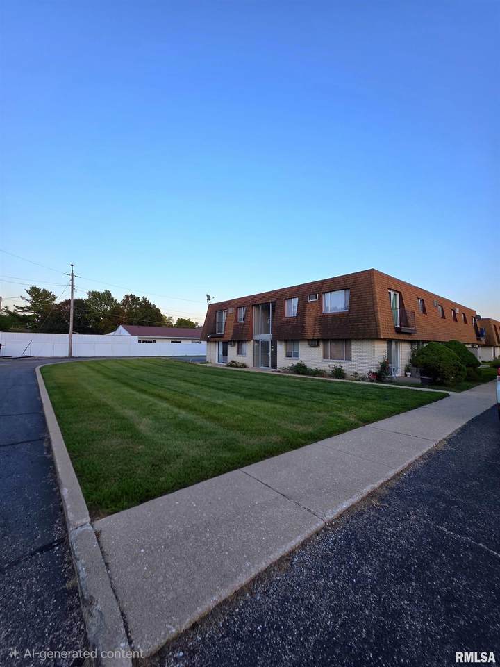 632 4TH Street - Photo 1
