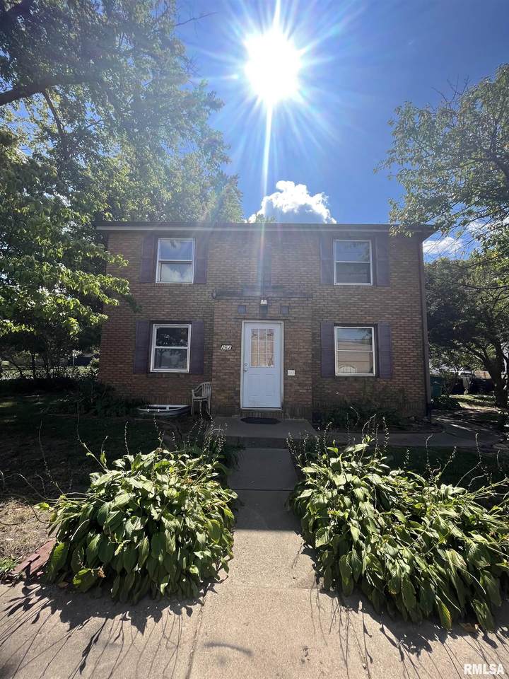 262 Johnson Street - Photo 1