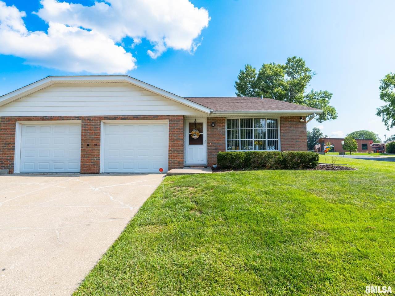 2752-56 Millbrook Court - Photo 1