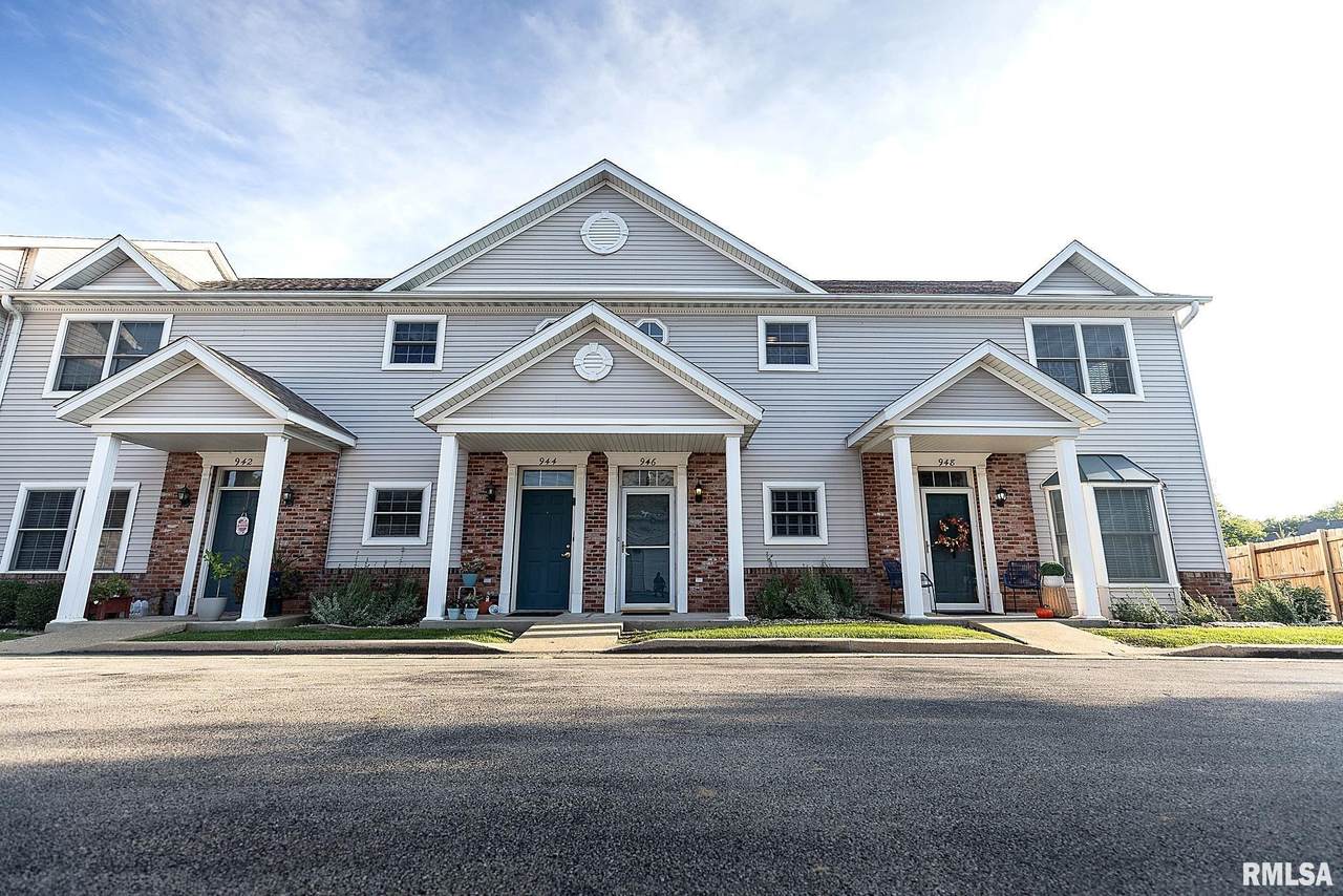 946 Trailcreek Drive - Photo 1