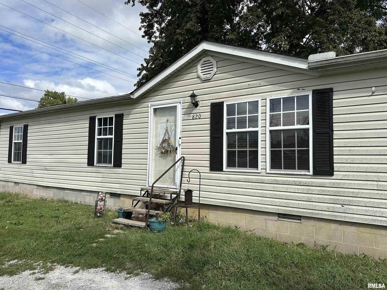 820 20TH Street - Photo 1