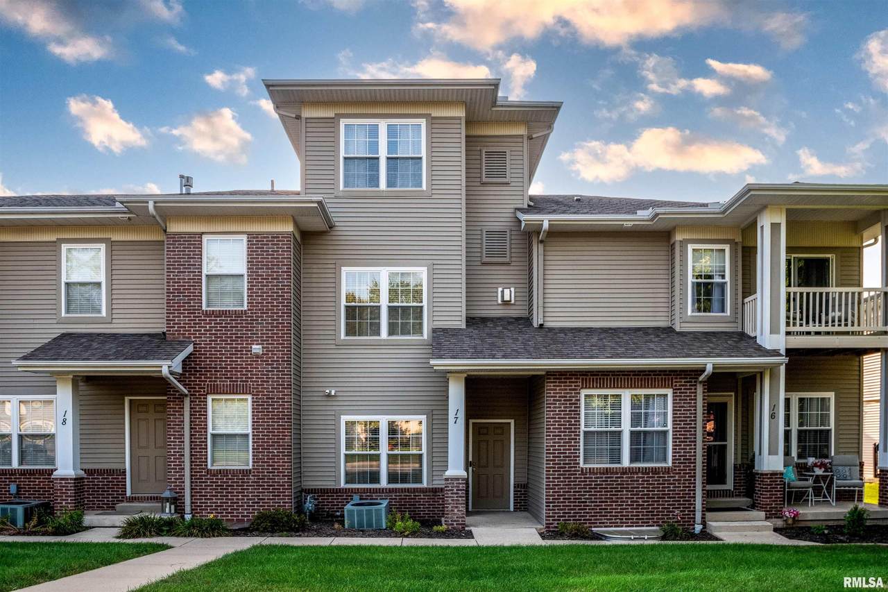 11217 Oakwood Drive - Photo 1