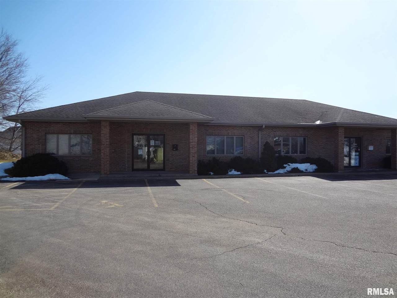2206 52ND Street - Photo 1