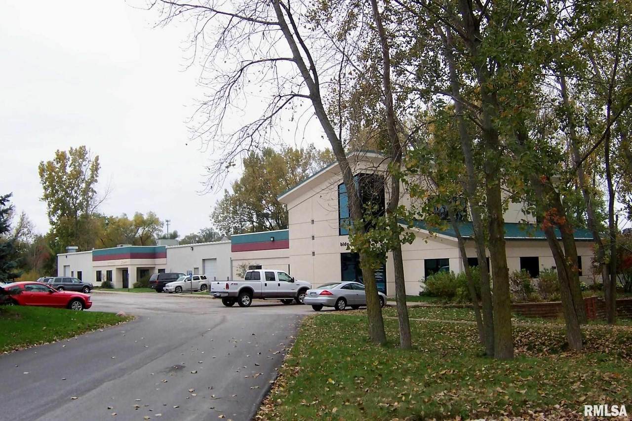 5000 Tremont Avenue - Photo 1
