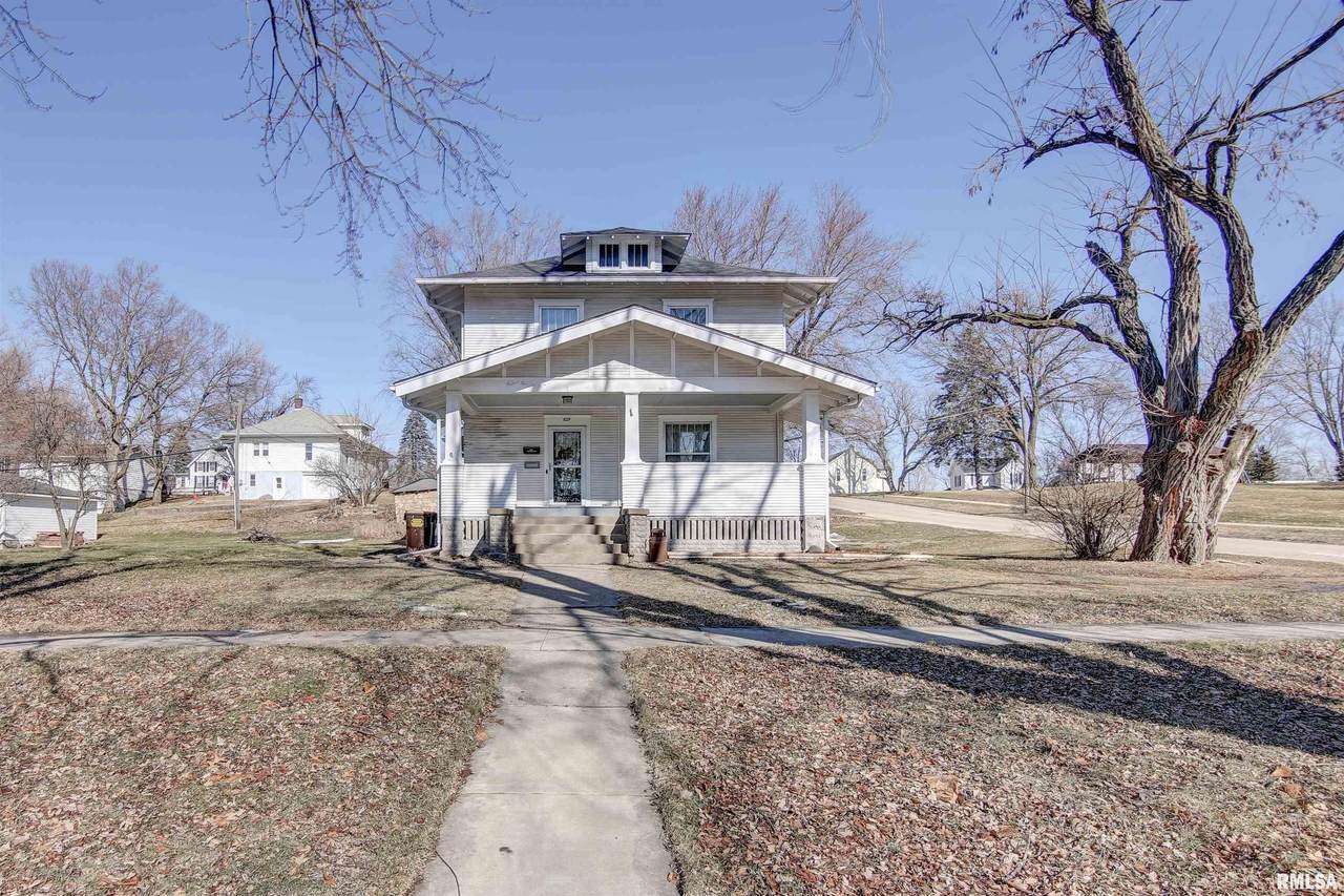 829 11TH Avenue - Photo 1