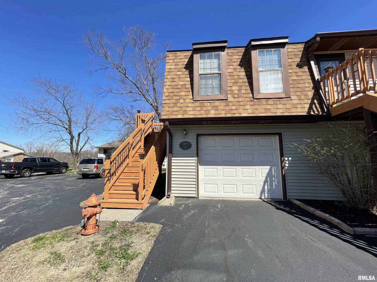 4019 Lillie Avenue - Photo 1
