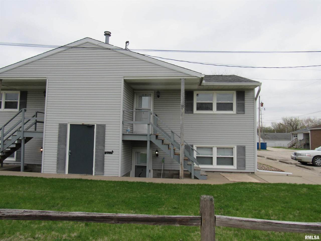 104 9TH Avenue - Photo 1