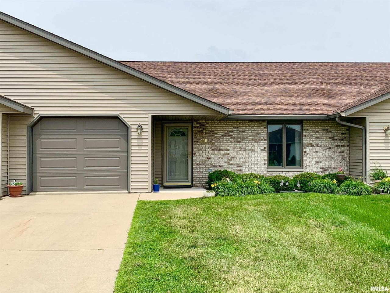 419 Deerview Lane - Photo 1