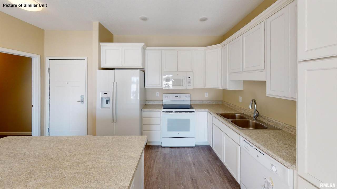 2592 Middle Road - Photo 1