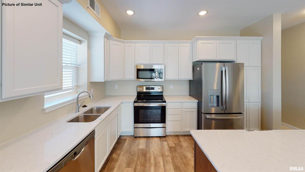 2592 Middle Road - Photo 1