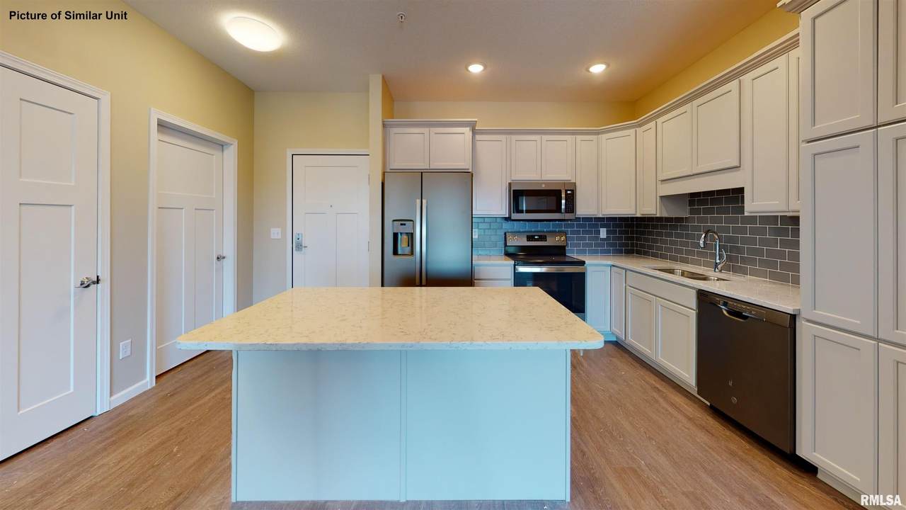 2592 Middle Road - Photo 1