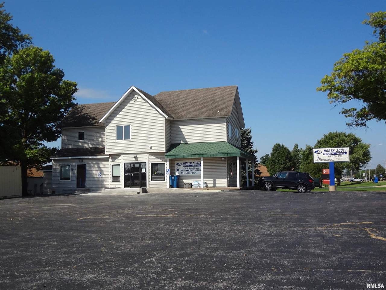 811 Leclaire Road - Photo 1