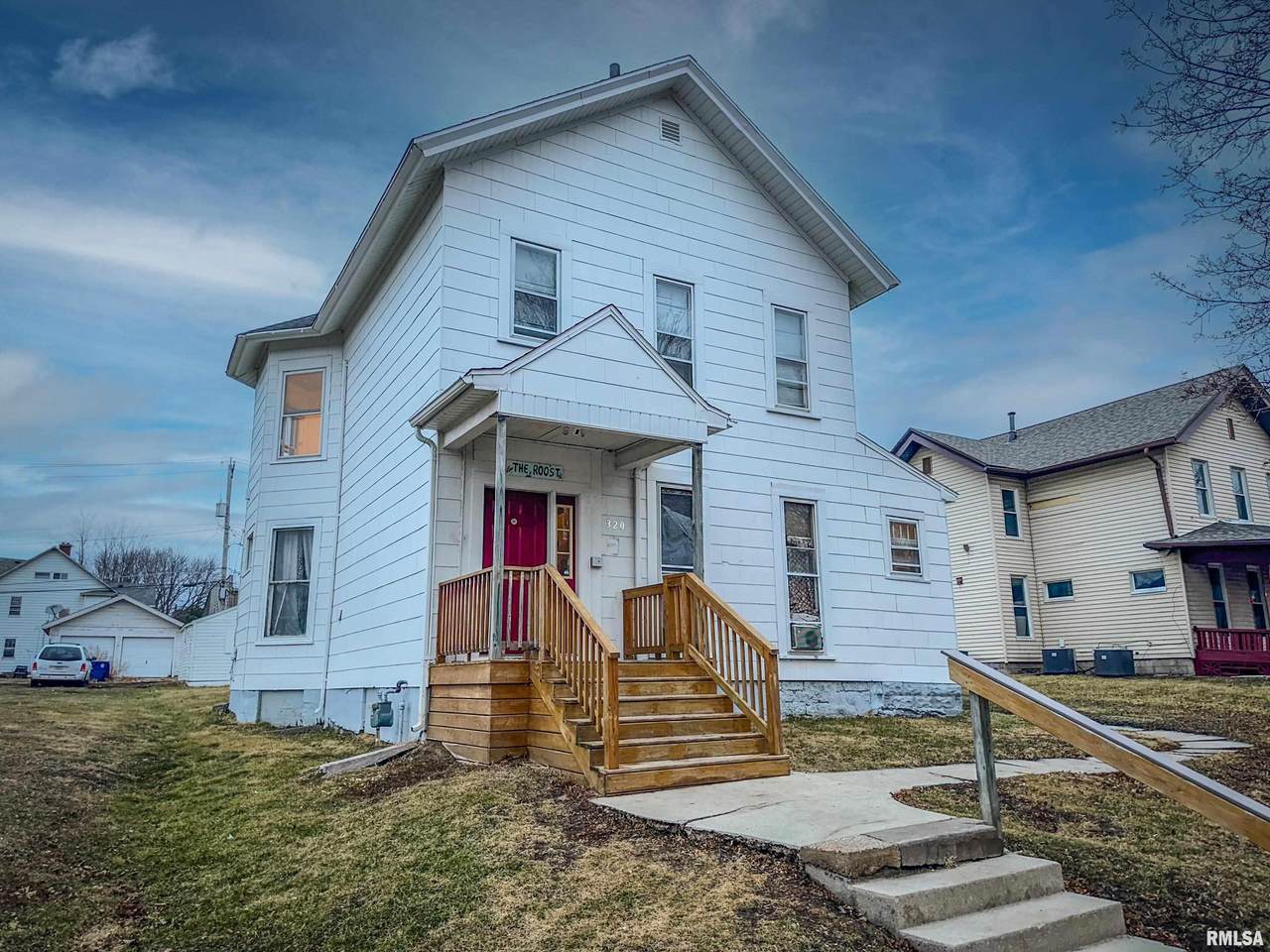 320 14TH Street - Photo 1