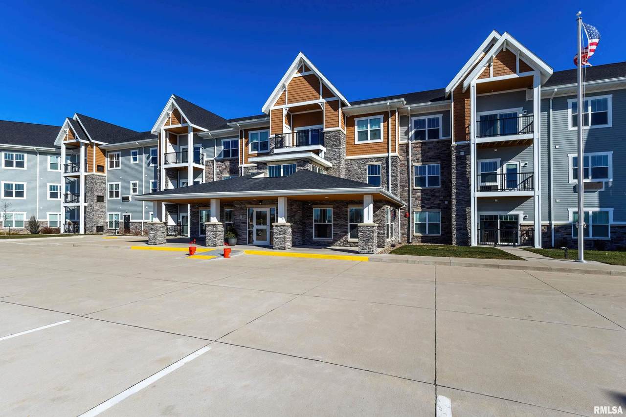 2592 Middle Road - Photo 1