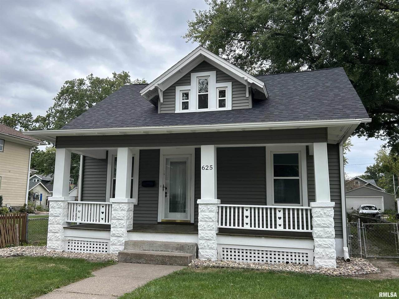 625 Colorado Street - Photo 1