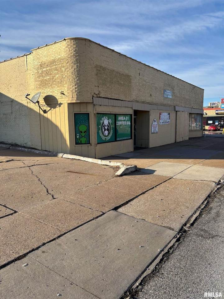 1908 Brady Street - Photo 1