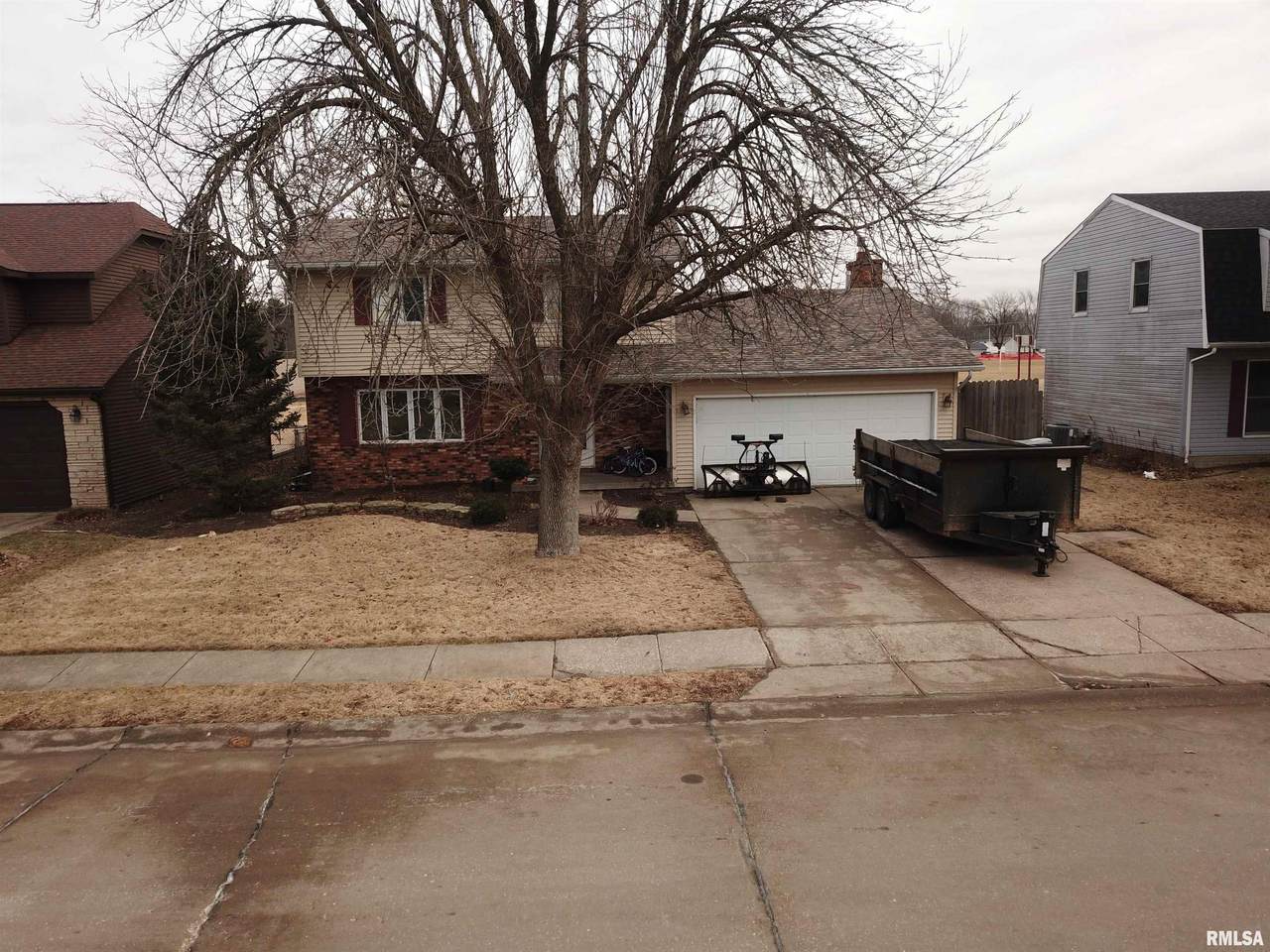 513 7TH Street - Photo 1