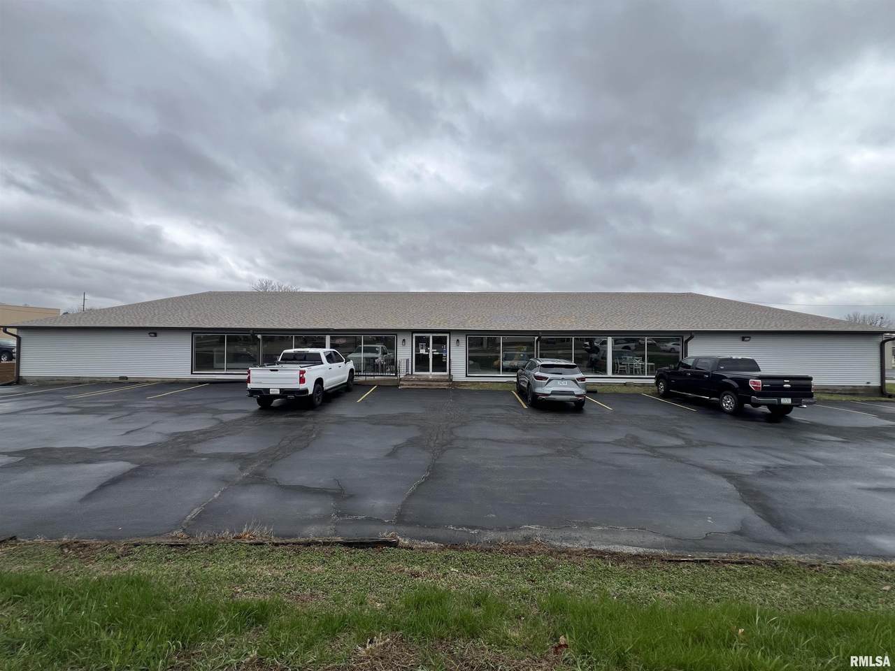 1323 11TH Street - Photo 1