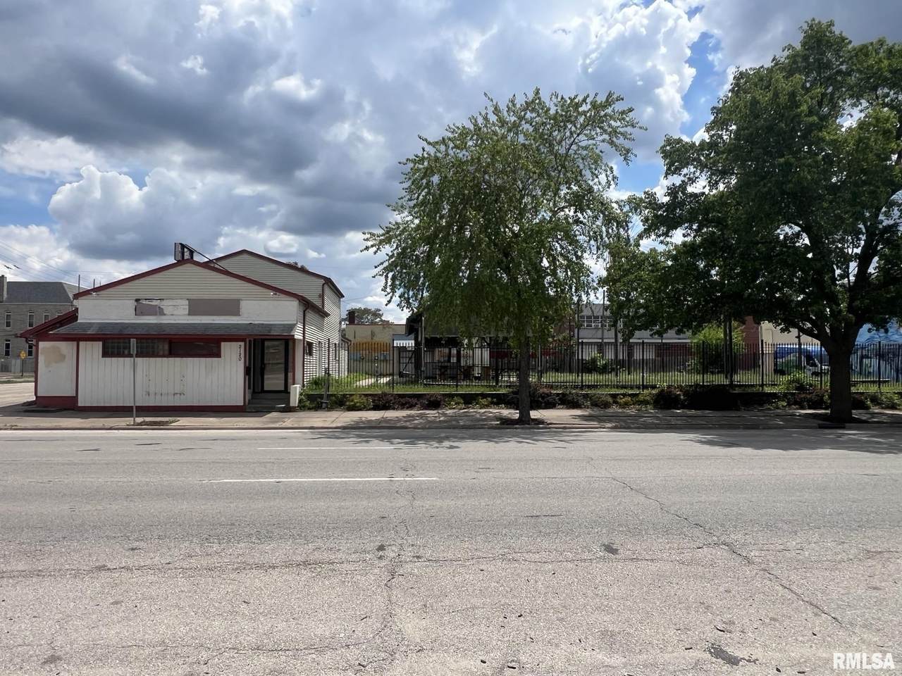 2120 4TH Avenue - Photo 1