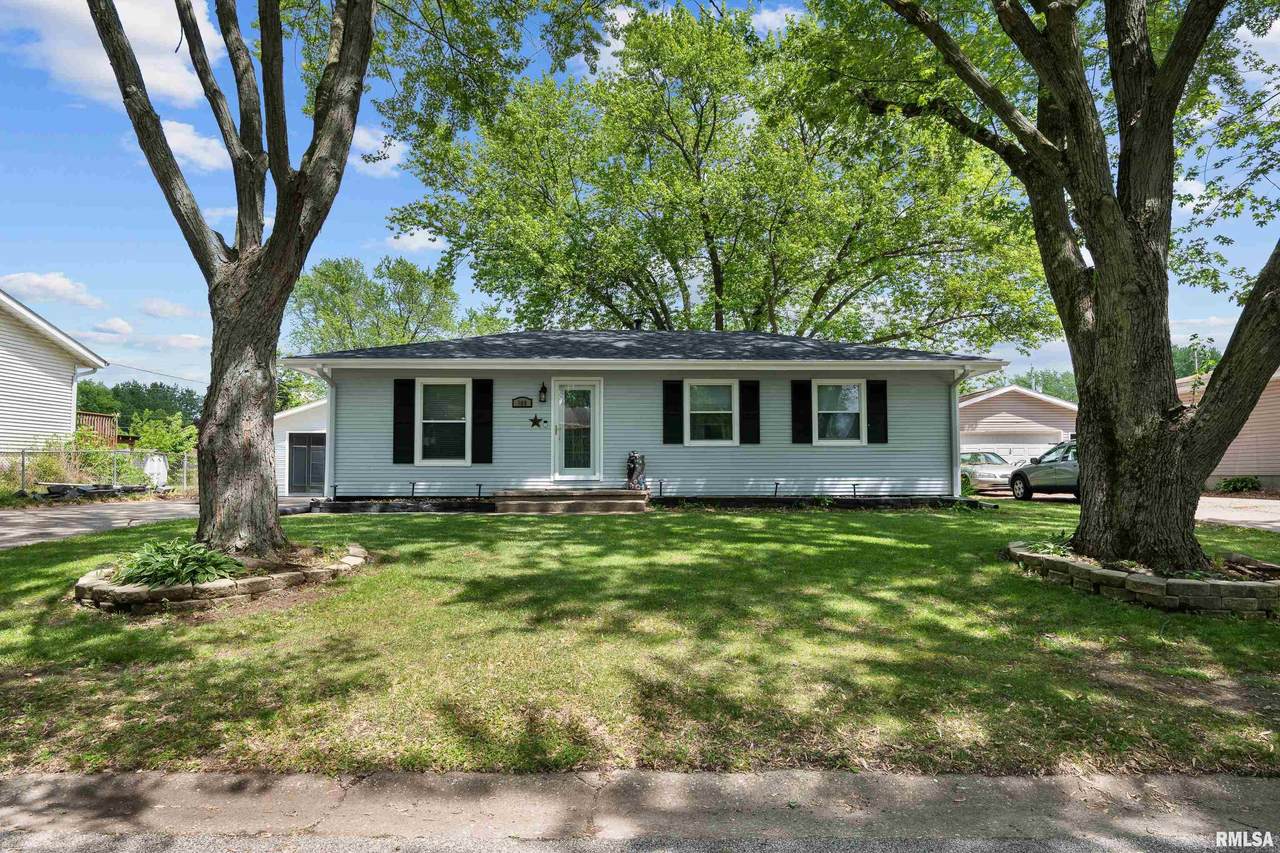 908 16TH Street - Photo 1