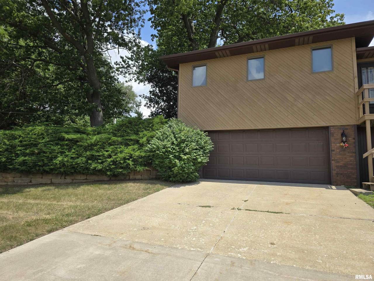 301 4TH Street - Photo 1