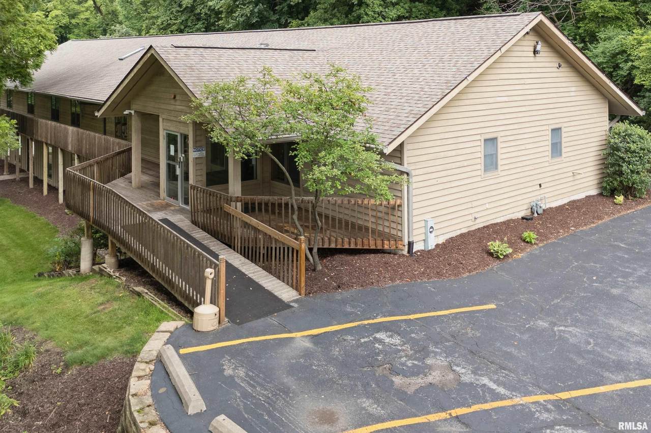 7601 John Deere Parkway - Photo 1