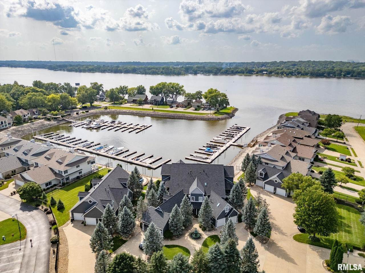 126 9TH Street - Photo 1