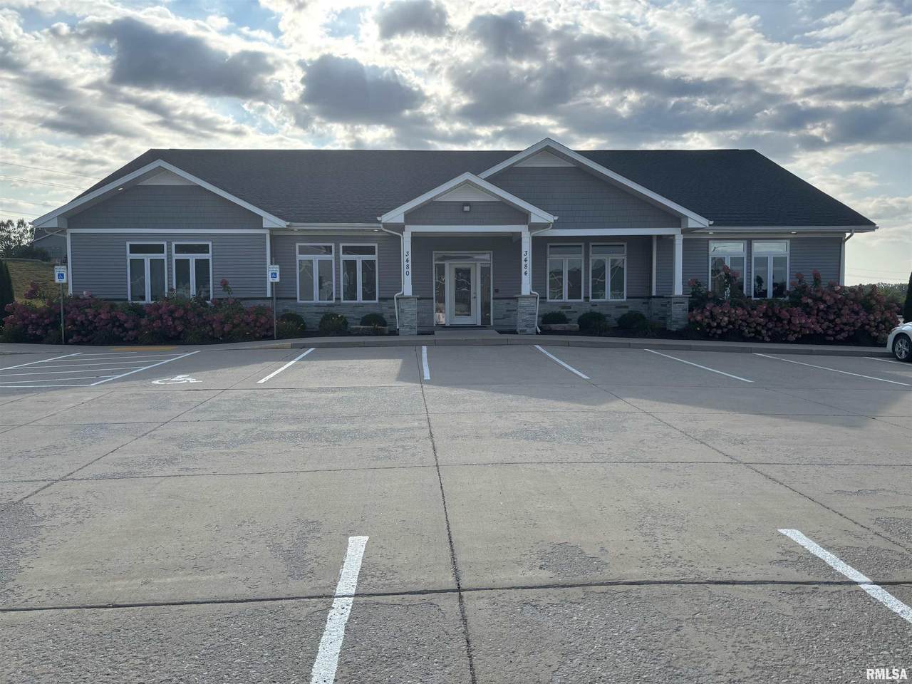 3480 Glenbrook Circle North - Photo 1