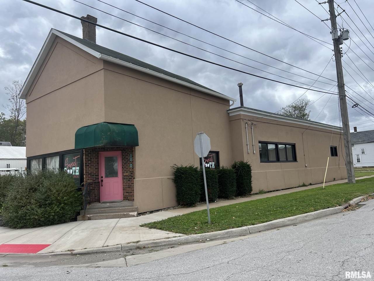 500 46TH Street - Photo 1