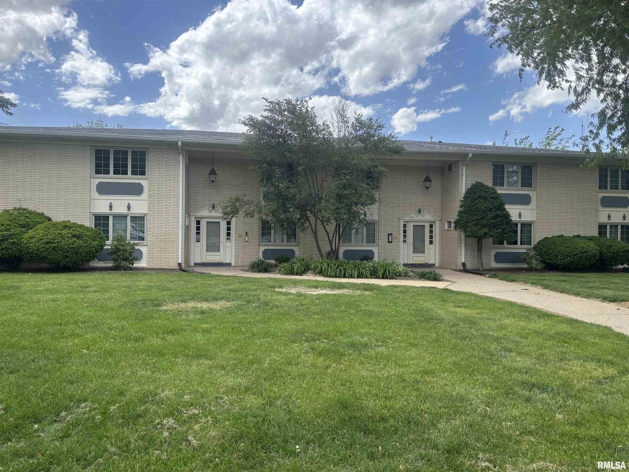 920 17TH Street - Photo 1