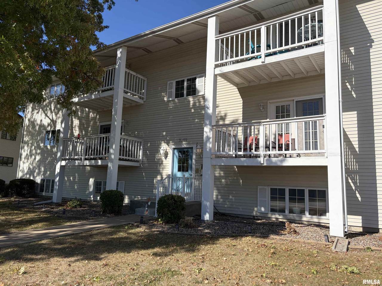 3260 Parkwild Drive - Photo 1