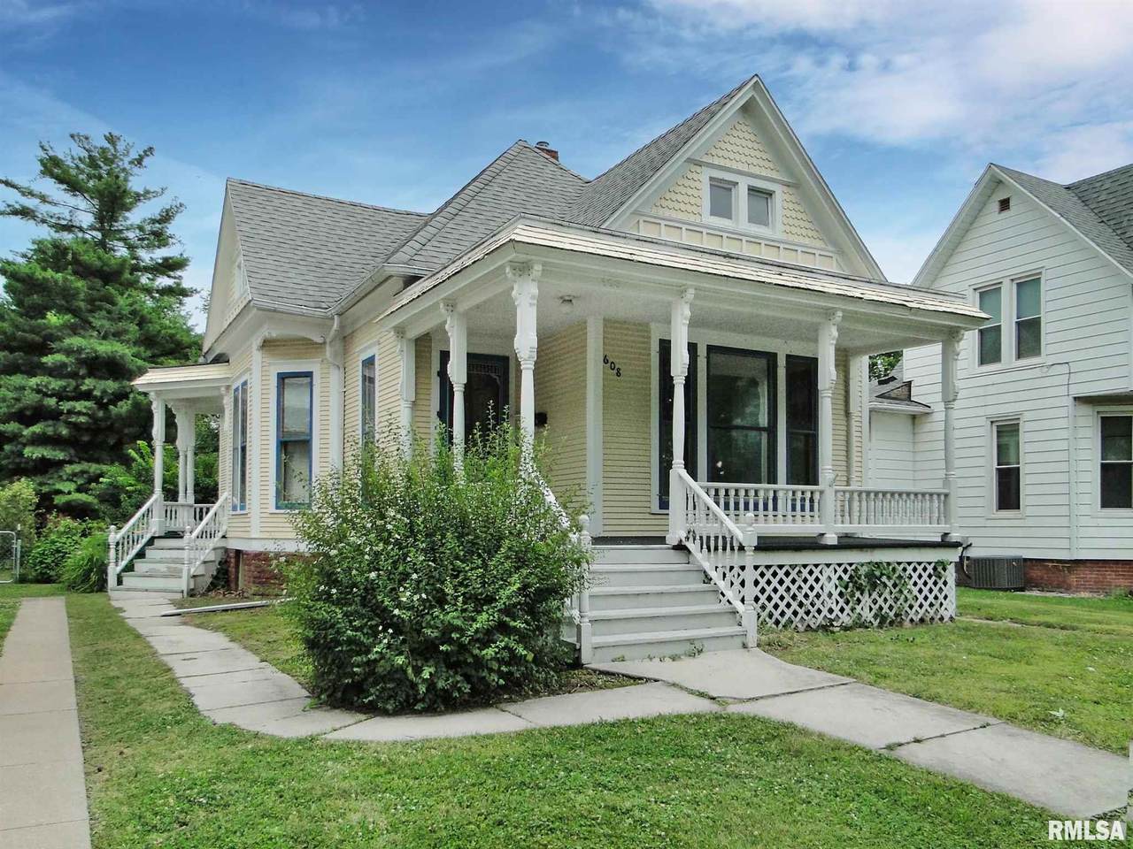 608 Carroll Street - Photo 1