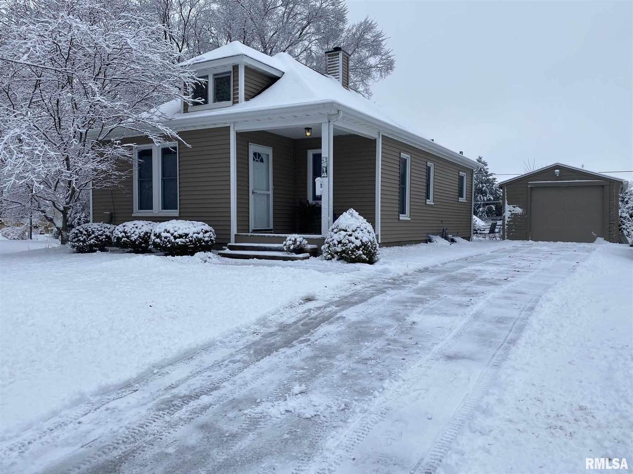 1414 Wilson Avenue - Photo 1
