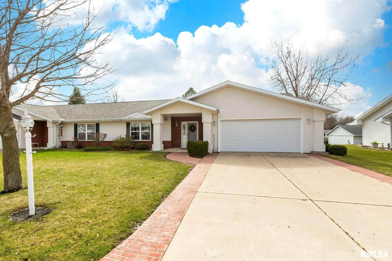 845 Sunset Drive - Photo 1