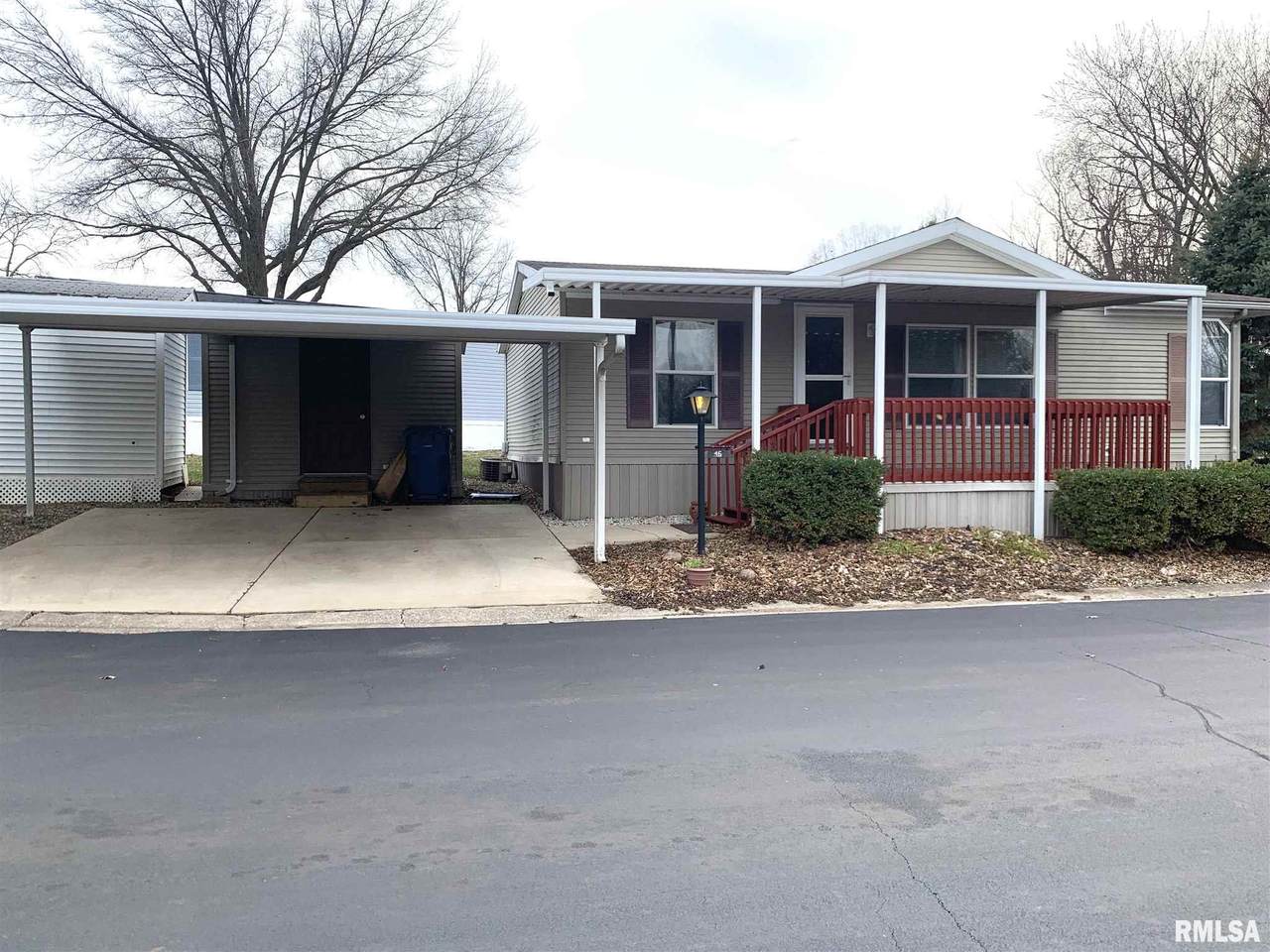 1515 Lincoln - Photo 1