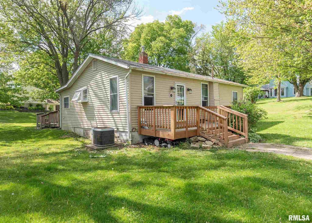 128 4TH Street - Photo 1